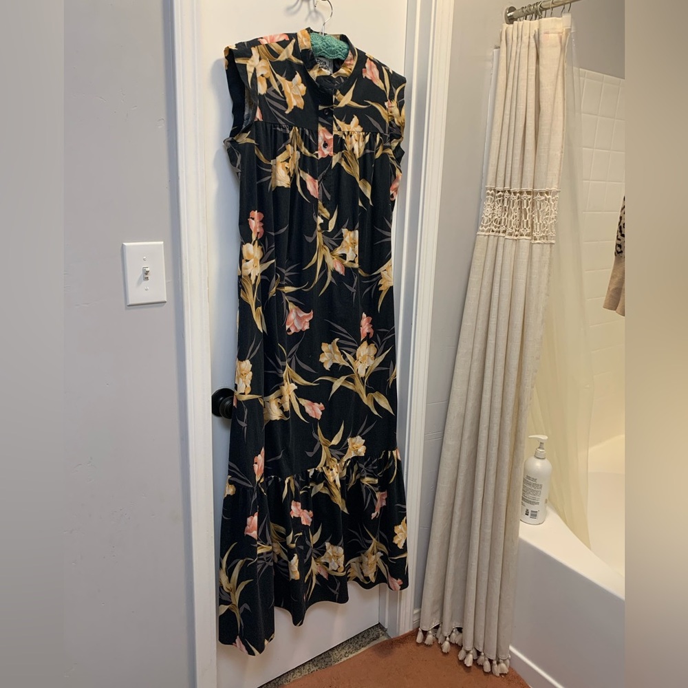 Vintage floor-length Hilo Hattie MuuMuu